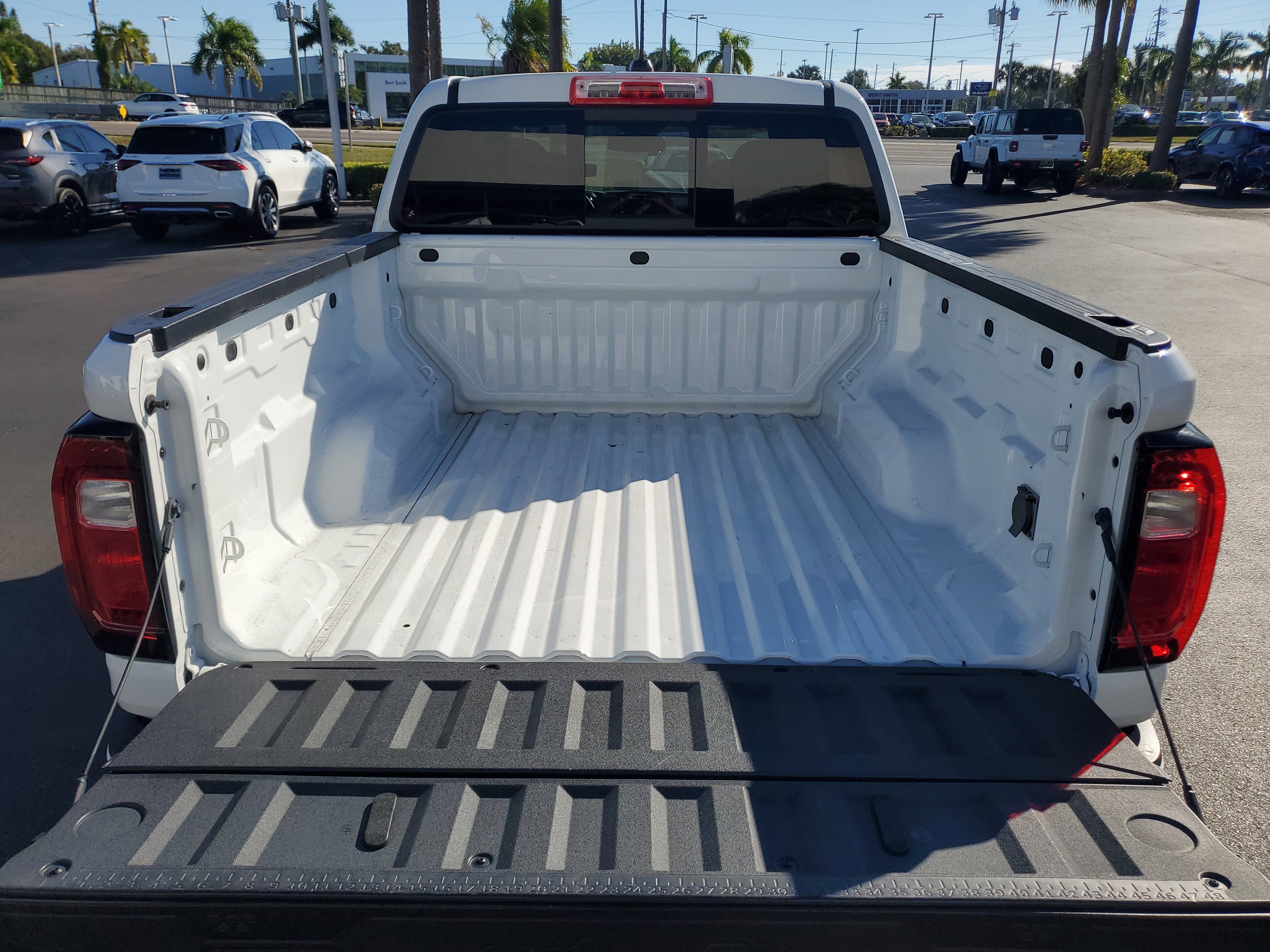 Used 2023 GMC Canyon AT4 w/ AT4 Premium Package image 8