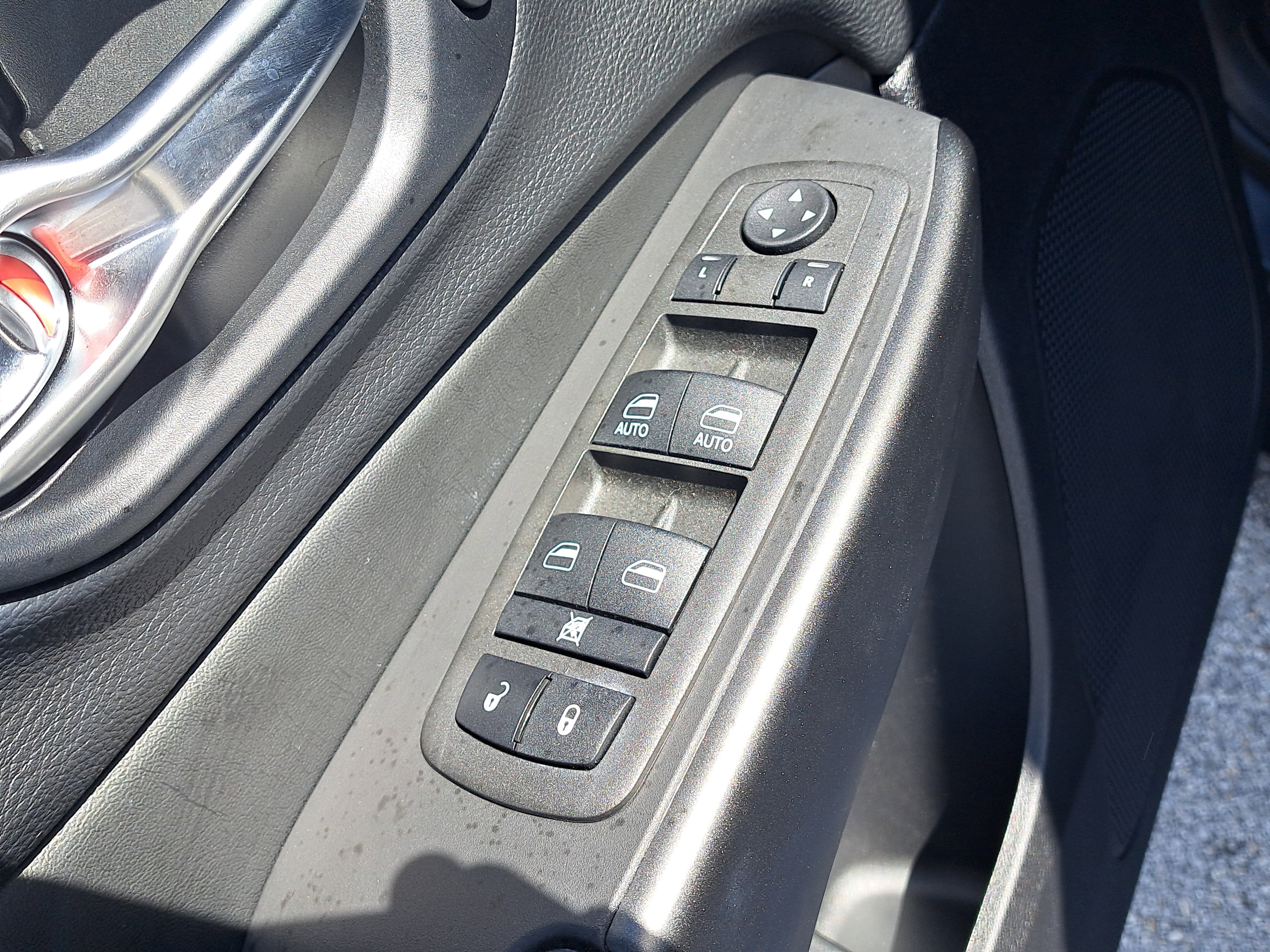 Used 2022 Jeep Cherokee Trailhawk w/ Premium Leather Package image 11