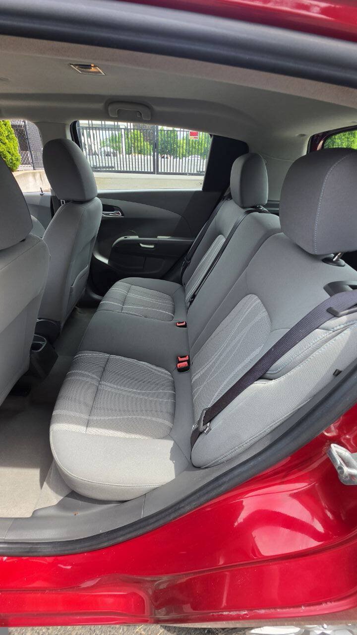 Used 2012 Chevrolet Sonic LT FWD image 11