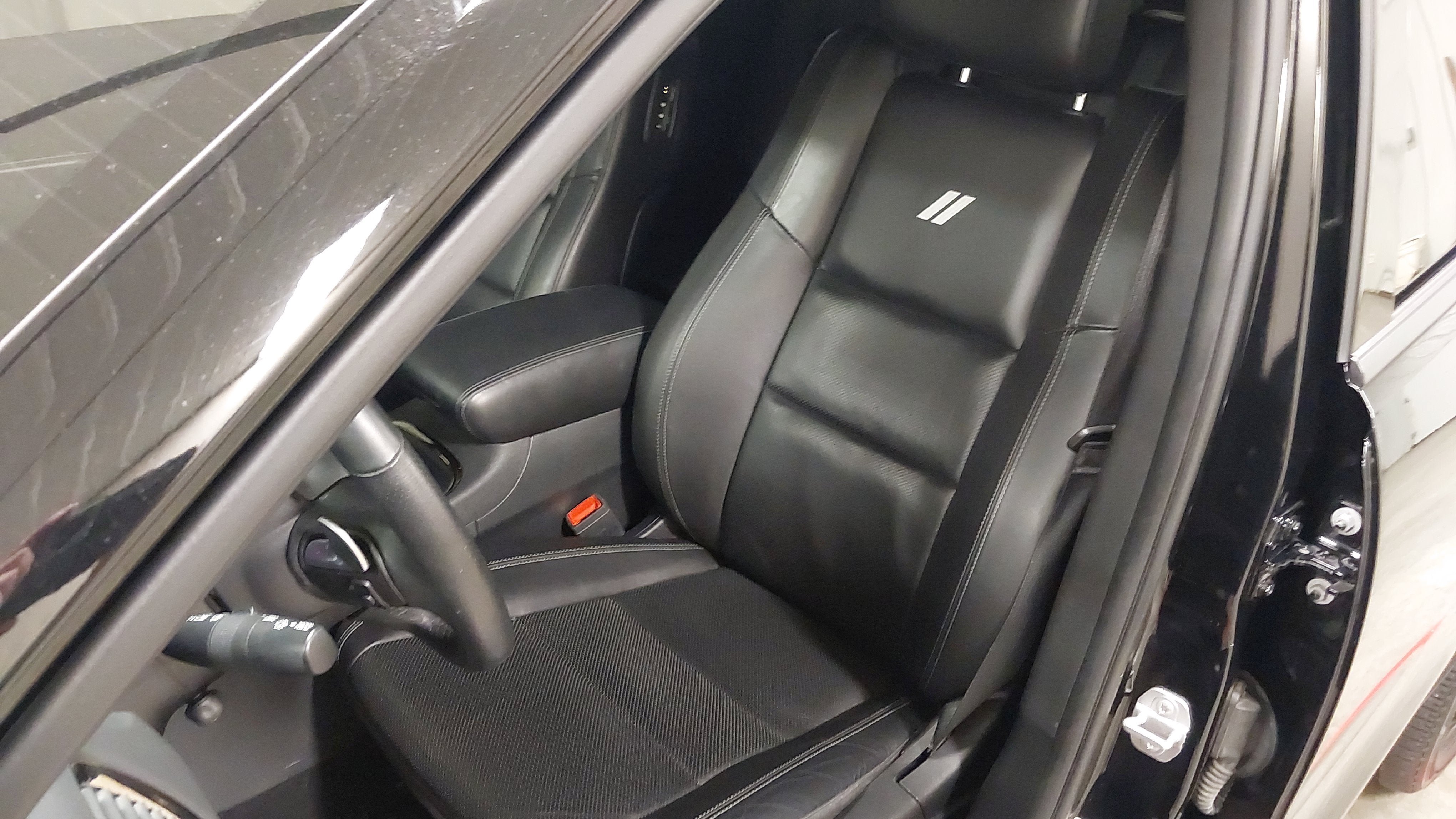 Used 2019 Dodge Durango R/T w/ Technology Group AWD/4WD image 23