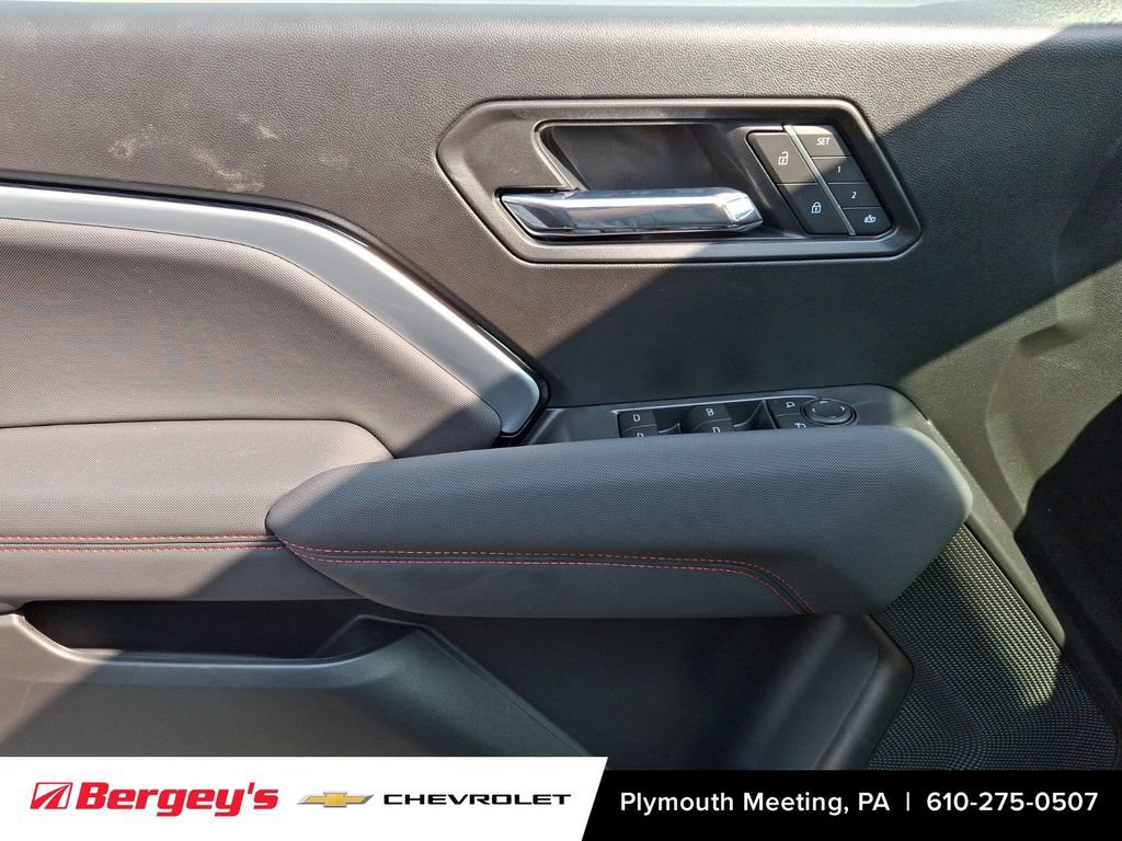 New 2026 Chevrolet Colorado Z71 w/ Midnight Edition AWD/4WD image 8