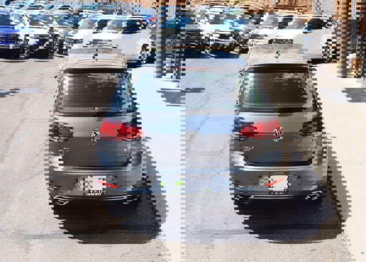 Used 2018 Volkswagen Golf SE image 10