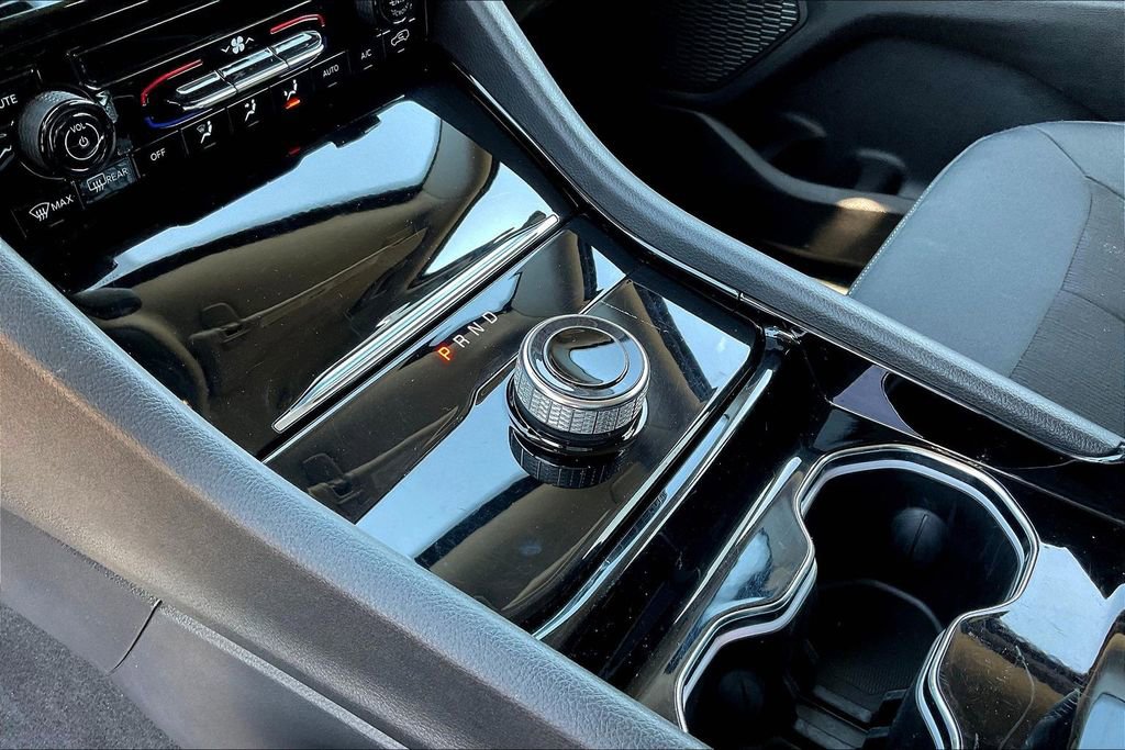 Used 2023 Jeep Grand Cherokee Laredo w/ Trailer Tow Prep Group (B) image 18