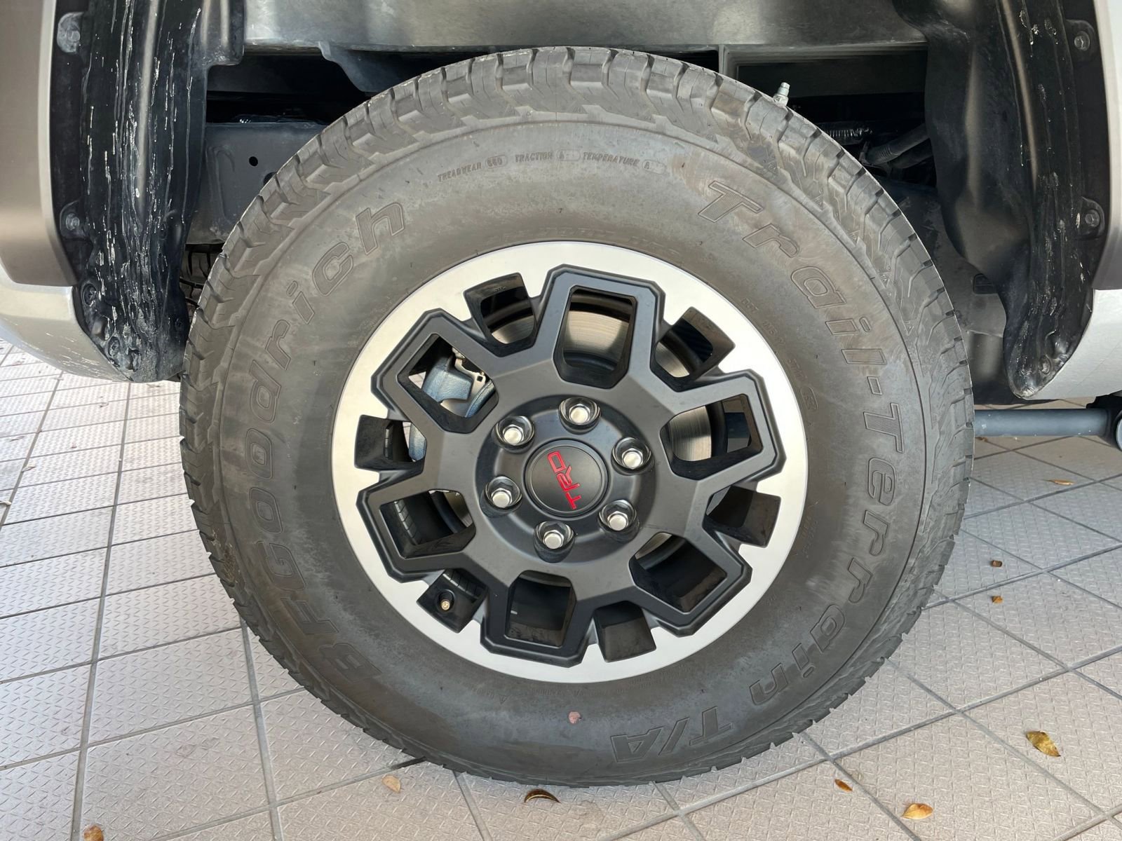 Used 2025 Toyota Tacoma TRD Off-Road image 29