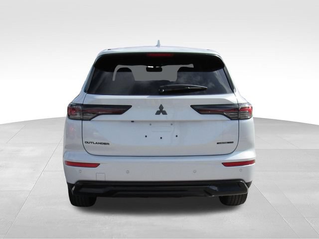 New 2026 Mitsubishi Outlander LE FWD image 4