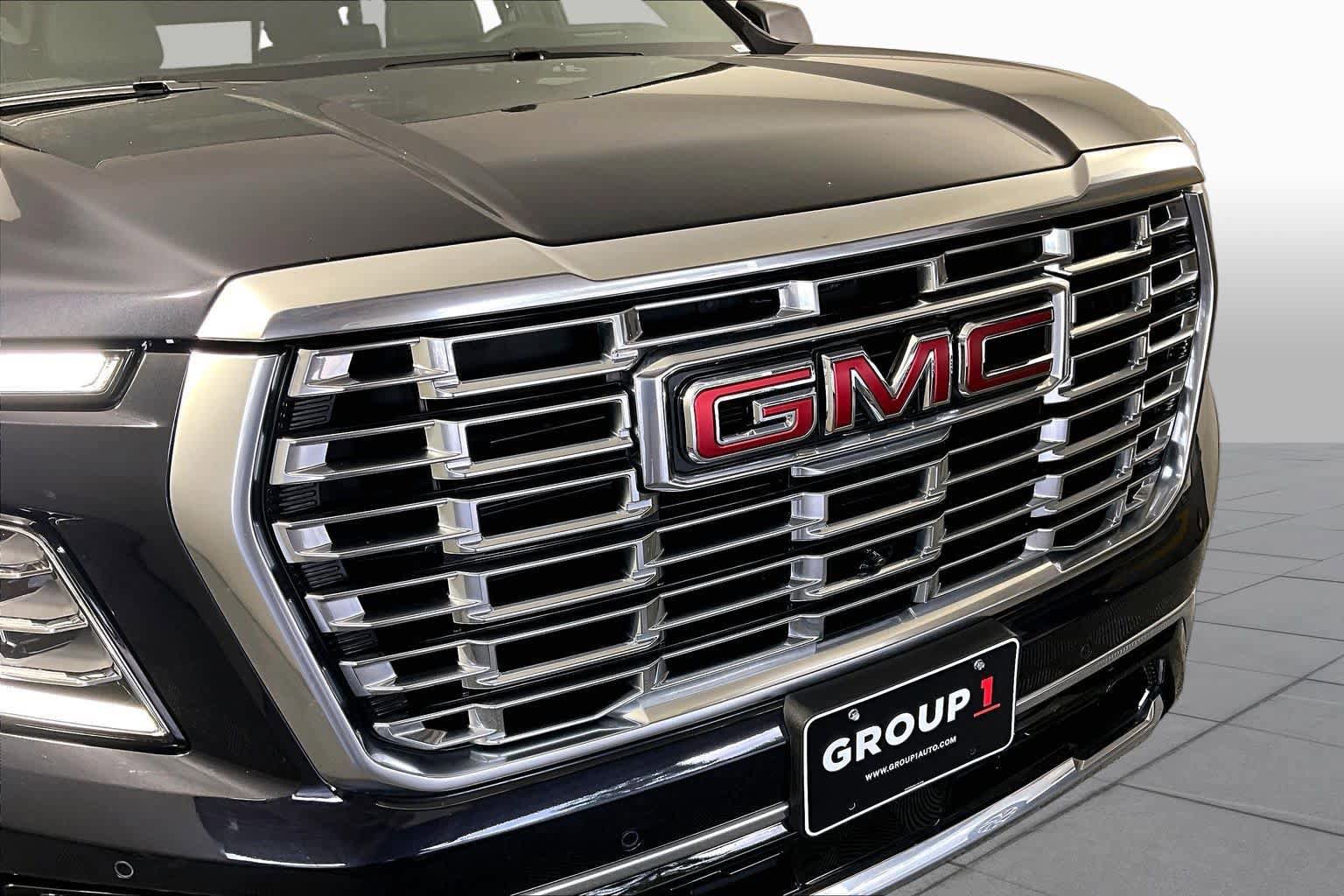 Used 2025 GMC Yukon XL Denali w/ Sun & Power Step Package AWD/4WD image 29