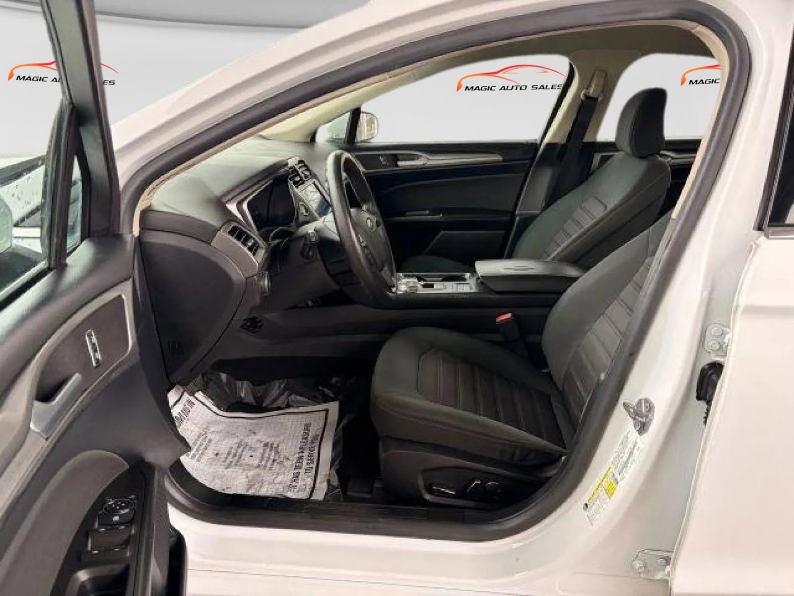 Used 2020 Ford Fusion SE image 13