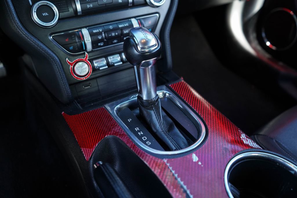 Used 2019 Ford Mustang Premium RWD image 29