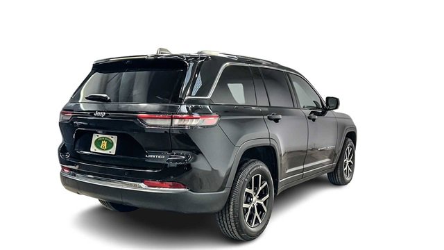 Used 2023 Jeep Grand Cherokee Limited w/ Luxury Tech Group II image 4
