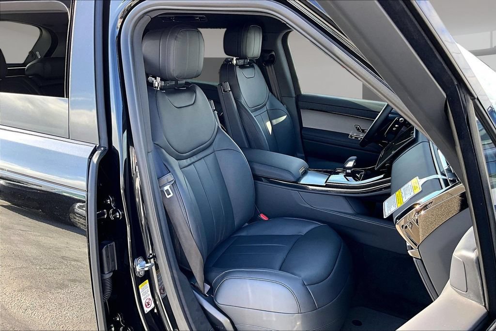 New 2027 Land Rover Range Rover Sport SE AWD/4WD image 11