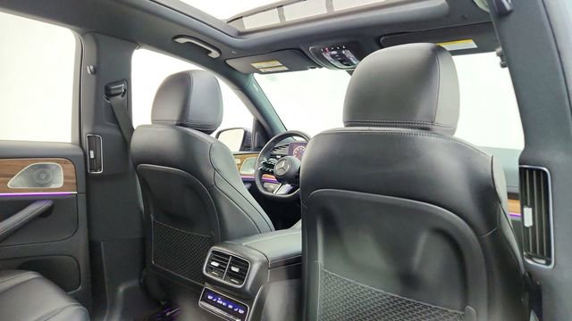 Used 2025 Mercedes-Benz GLS 450 4MATIC image 27