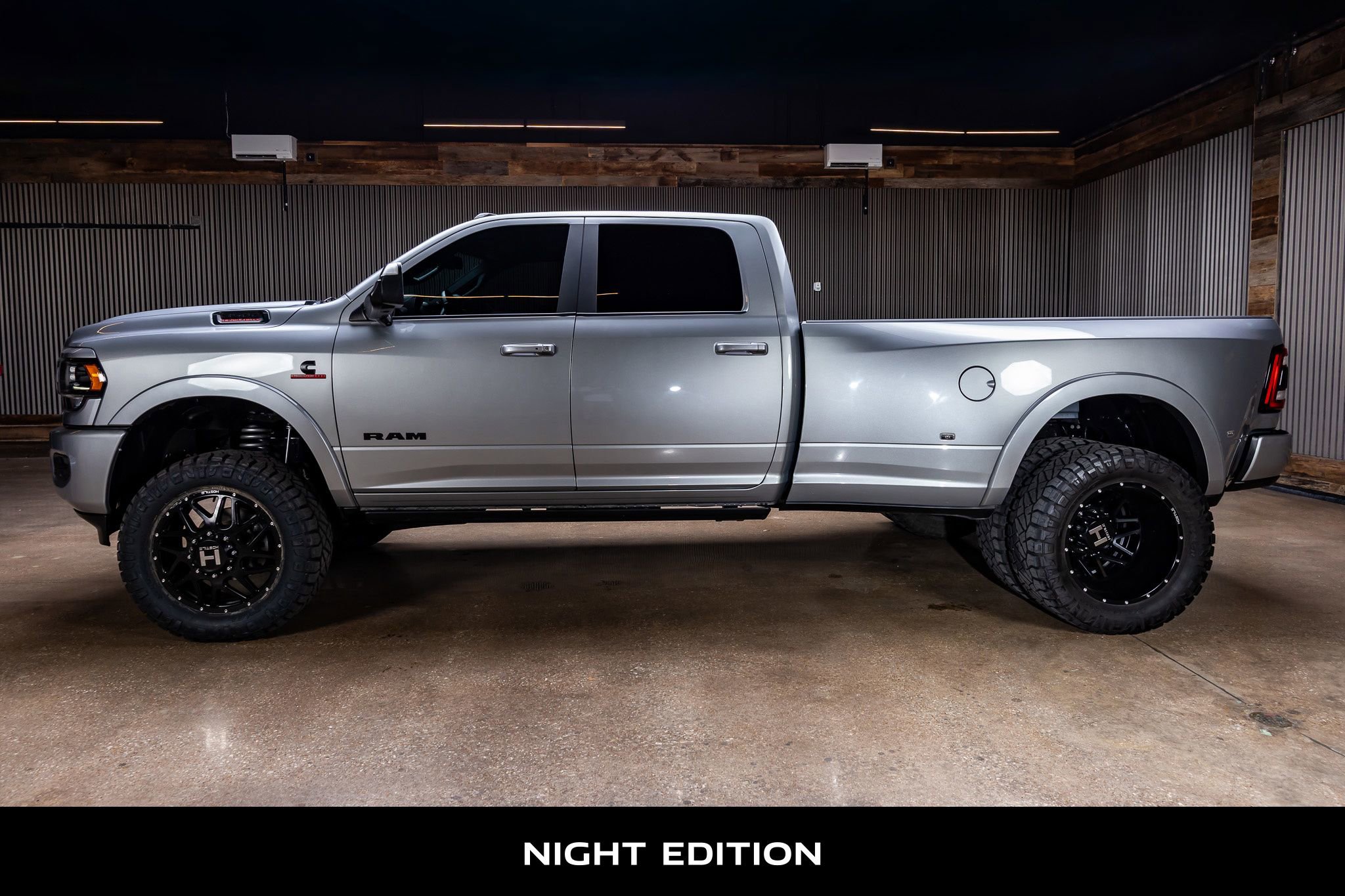 Used 2022 RAM 3500 Limited w/ Night Edition image 5