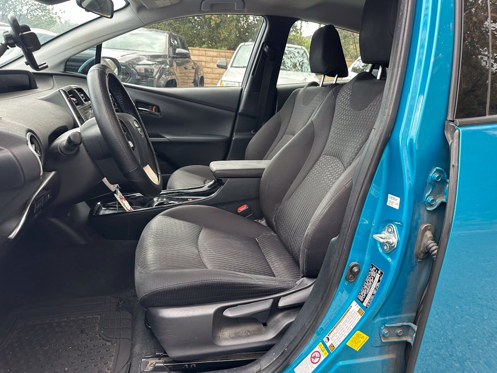Used 2019 Toyota Prius Prime Plus w/ Carpet Mat Package FWD image 8