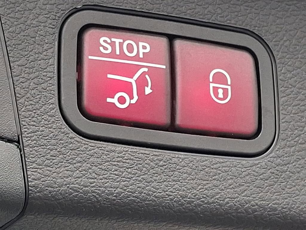 Used 2022 Mercedes-Benz GLS 450 4MATIC image 29