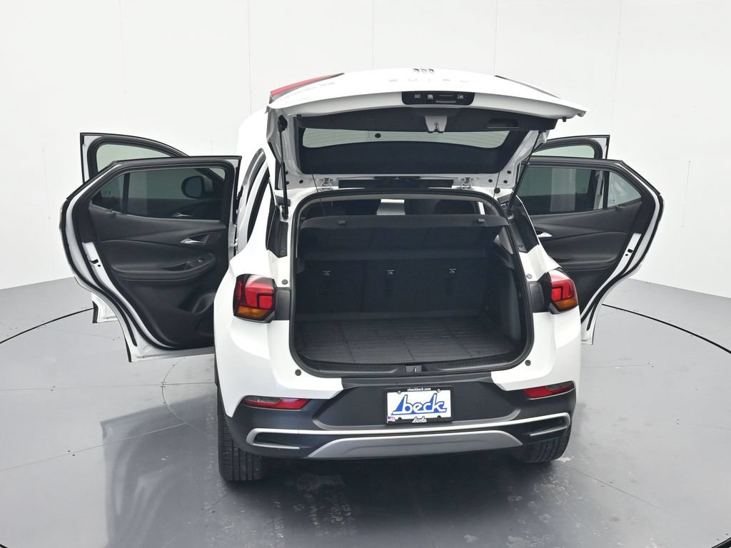 Used 2024 Buick Encore GX Preferred w/ Comfort Package FWD image 44