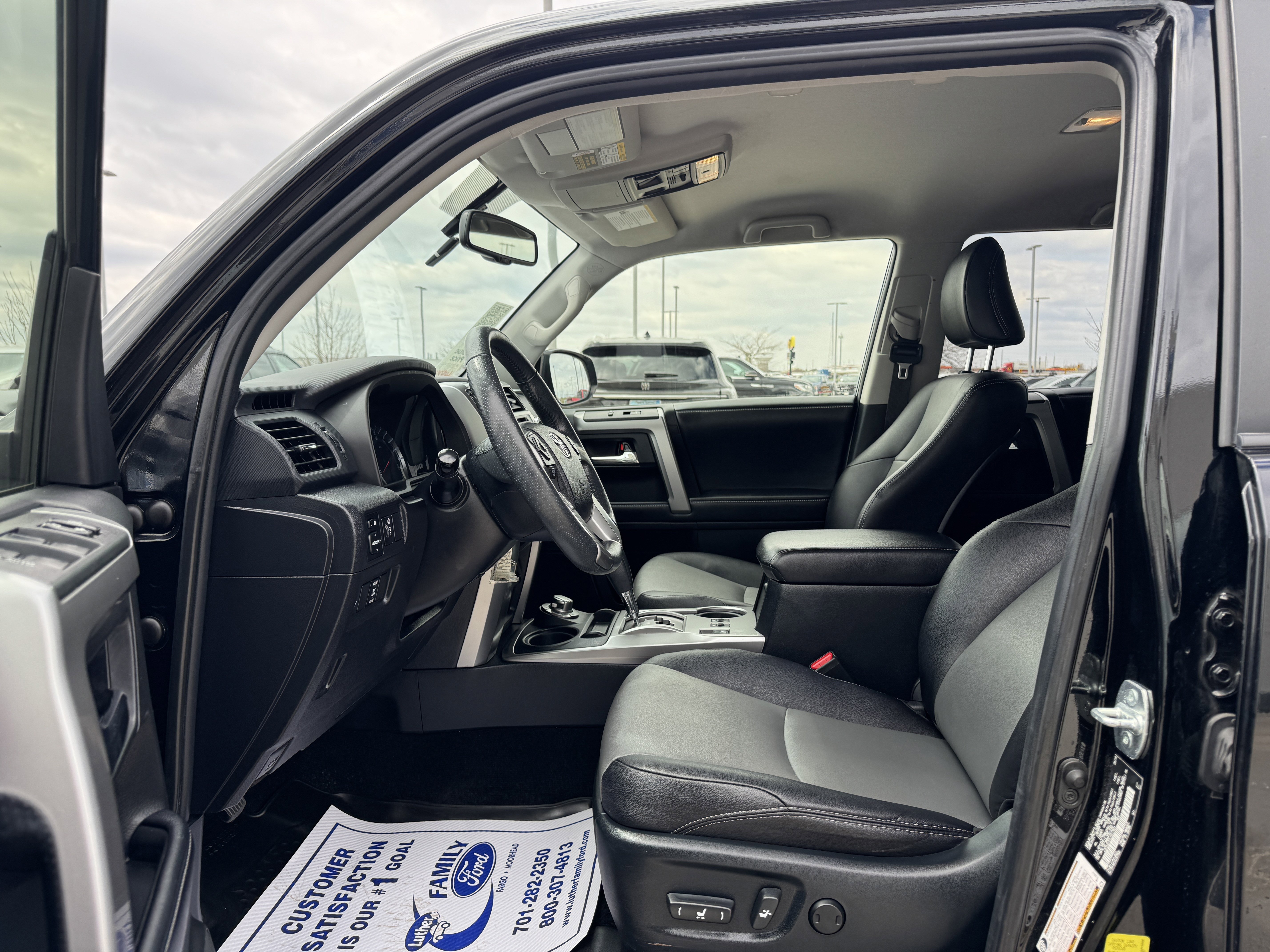 Used 2018 Toyota 4Runner SR5 Premium AWD/4WD image 16