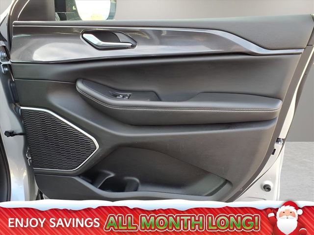 Used 2022 Jeep Grand Cherokee Altitude image 10