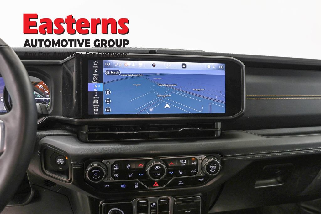 Used 2024 Jeep Wrangler Unlimited Sahara w/ Technology Group AWD/4WD image 14
