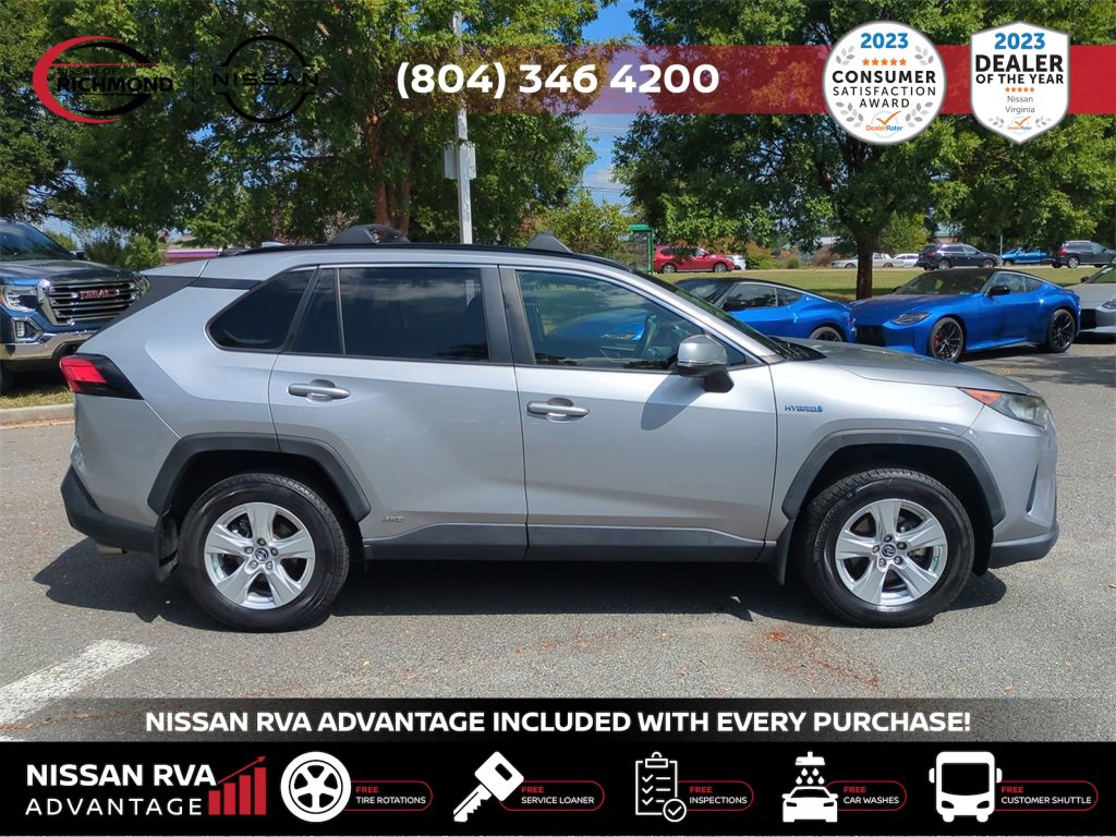 Used 2019 Toyota RAV4 LE image 4