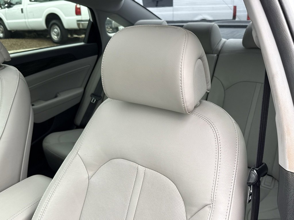 Used 2017 Hyundai Sonata Limited w/ Cargo Package image 3