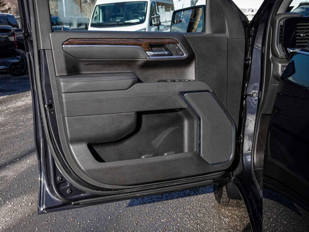 Used 2026 GMC Sierra 1500 Elevation image 11