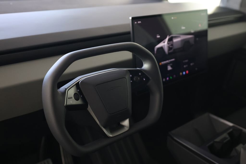Used 2024 Tesla Cybertruck AWD Crew Cab image 20