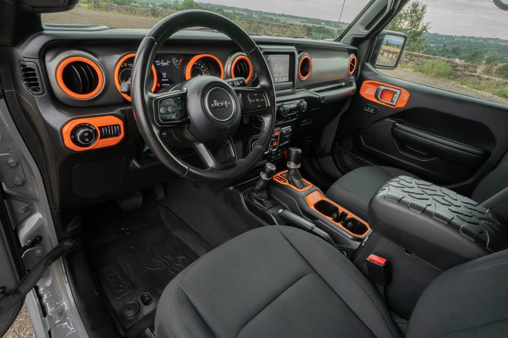 Used 2022 Jeep Gladiator Sport AWD/4WD image 12