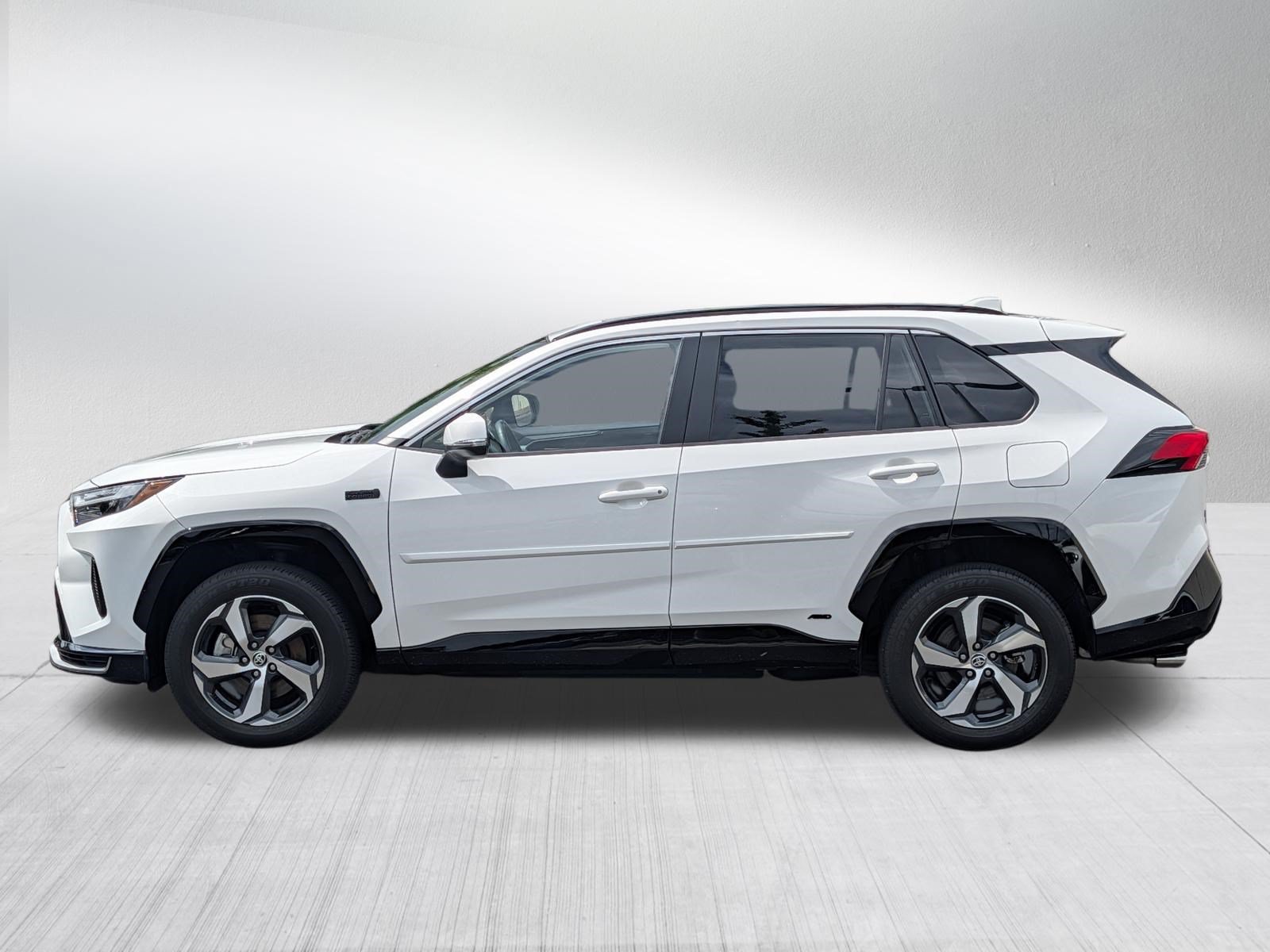 Used 2023 Toyota RAV4 SE w/ Weather & Moonroof Package AWD/4WD image 4