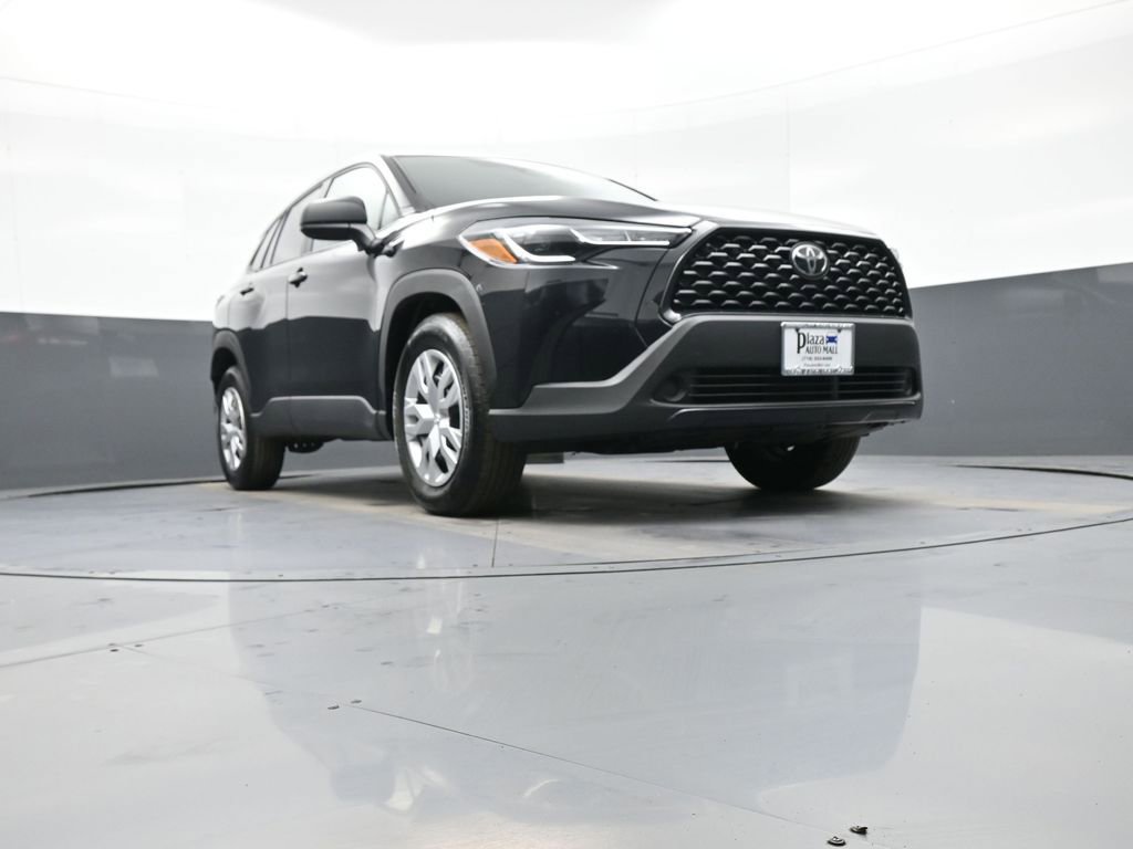 Certified 2025 Toyota Corolla Cross L image 27