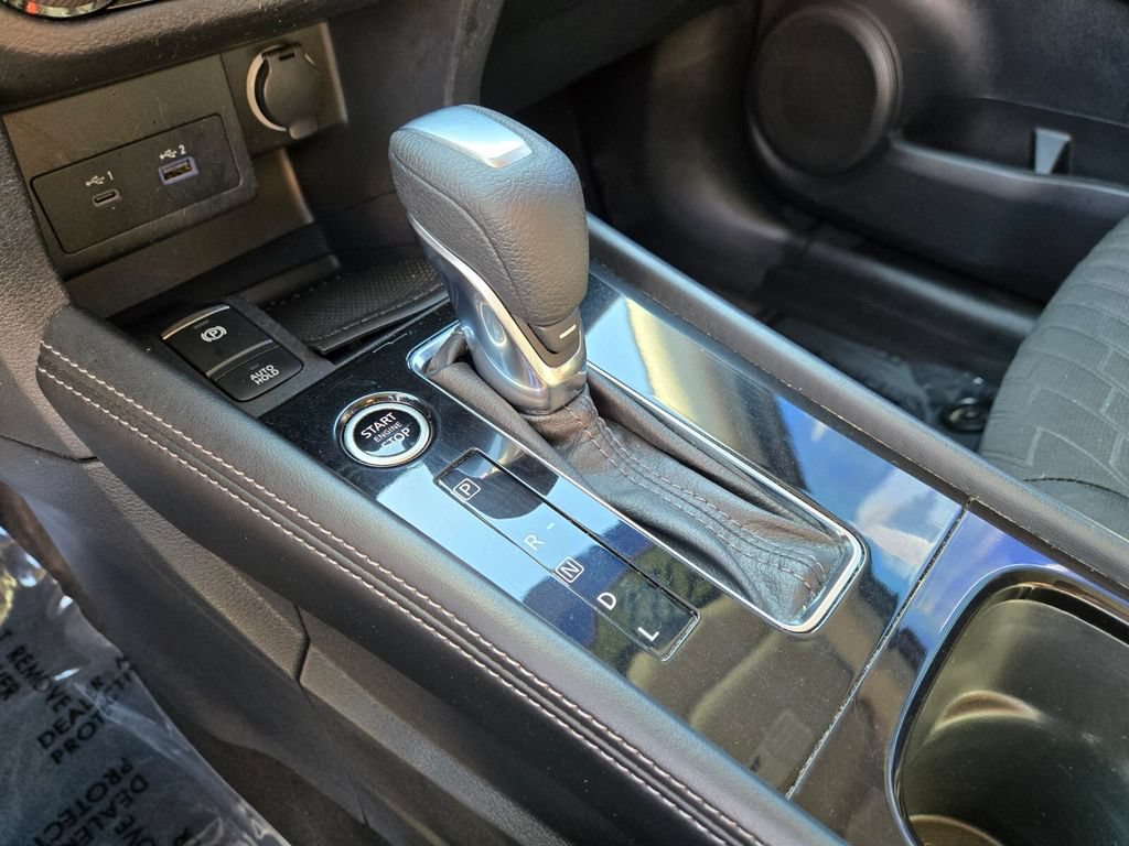 Certified 2022 Nissan Kicks SV FWD image 25
