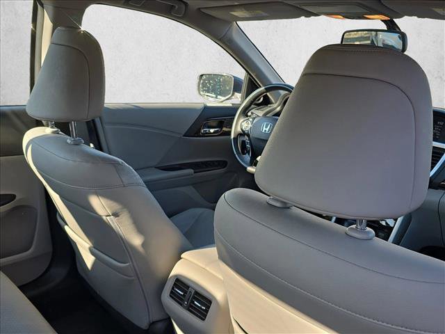 Used 2017 Honda Accord EX-L image 21