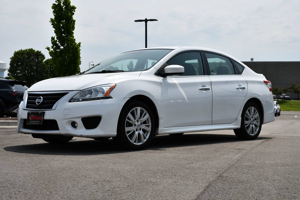 Used 2014 Nissan Sentra SR w/ Premium Package FWD image 4