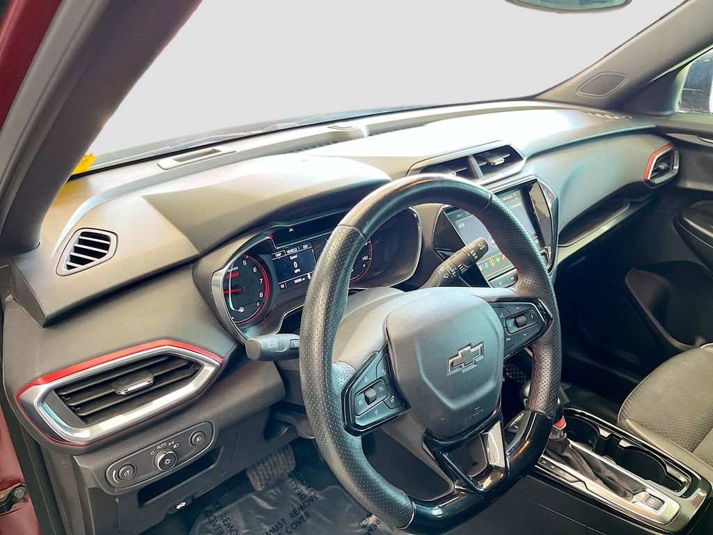 Used 2023 Chevrolet TrailBlazer RS w/ Convenience Package FWD image 9