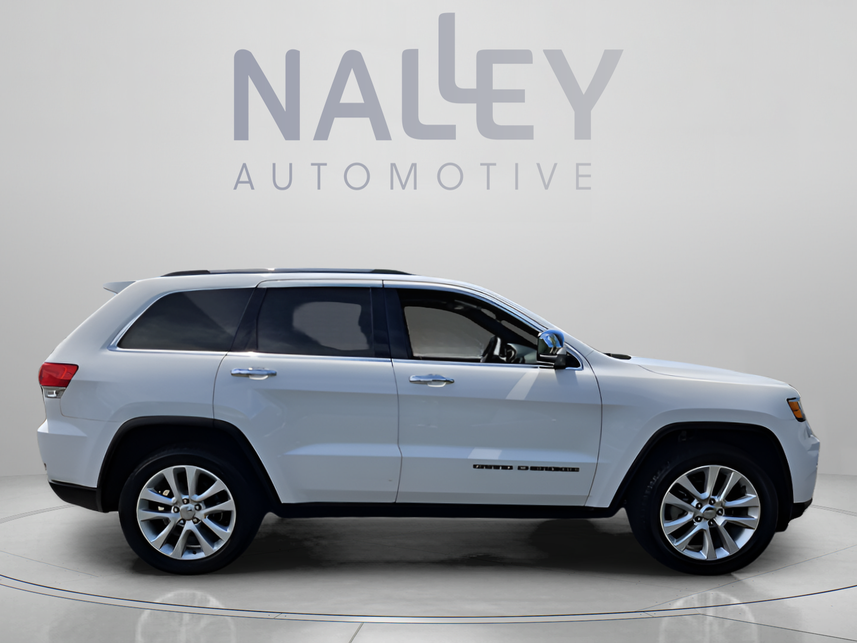 Used 2017 Jeep Grand Cherokee Limited RWD image 6