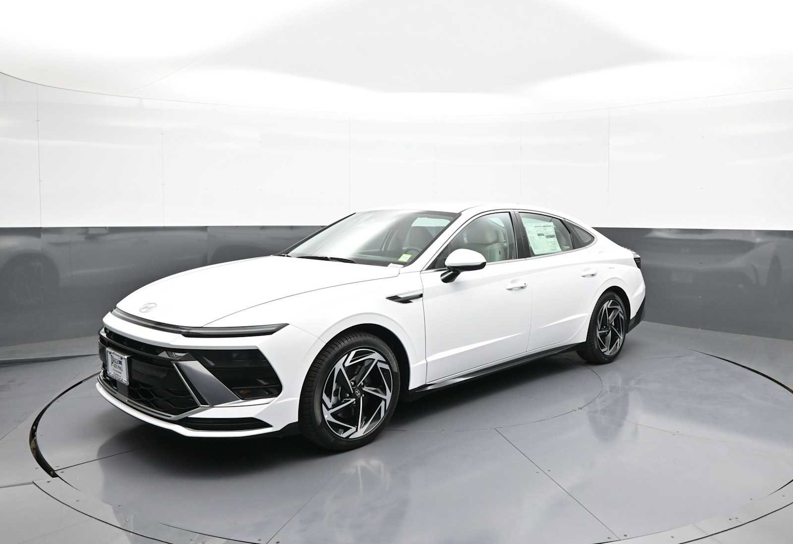New 2026 Hyundai Sonata SEL FWD image 1