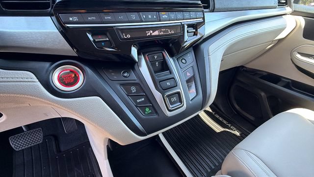 Used 2025 Honda Odyssey EX-L image 21