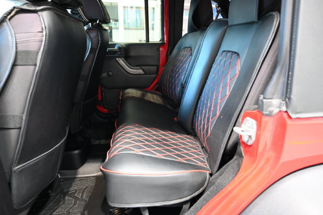 Used 2014 Jeep Wrangler Unlimited Sport AWD/4WD image 12