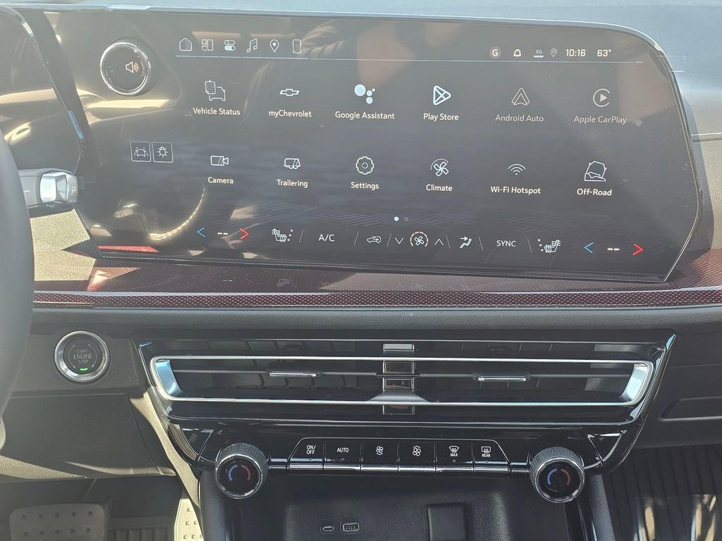 New 2026 Chevrolet Traverse Z71 w/ Driver Confidence Package image 32