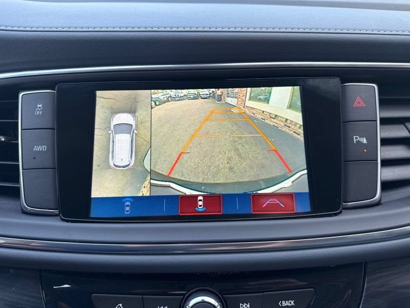 Used 2019 Buick Enclave Essence AWD/4WD image 28