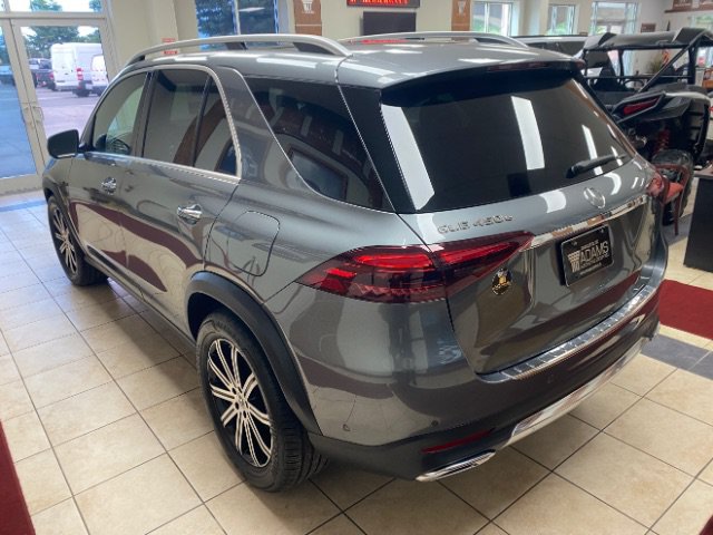 Used 2025 Mercedes-Benz GLE 450e 4MATIC w/ Driver Assistance Package image 3