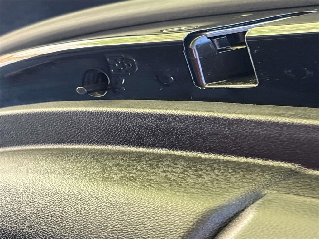 Used 2024 Chevrolet Colorado W/T image 15