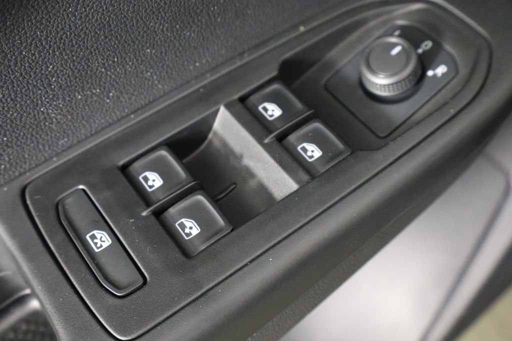 Used 2022 Volkswagen Taos S image 22