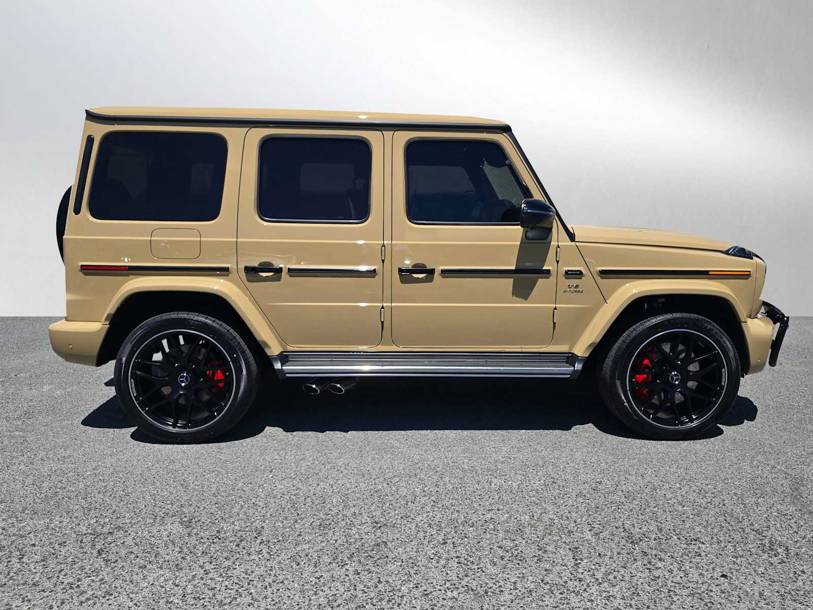 Used 2025 Mercedes-Benz G 63 AMG 4MATIC image 3