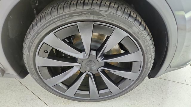 Used 2022 Tesla Model X image 60