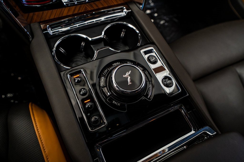 Used 2023 Rolls-Royce Cullinan w/ Cullinan Package image 53