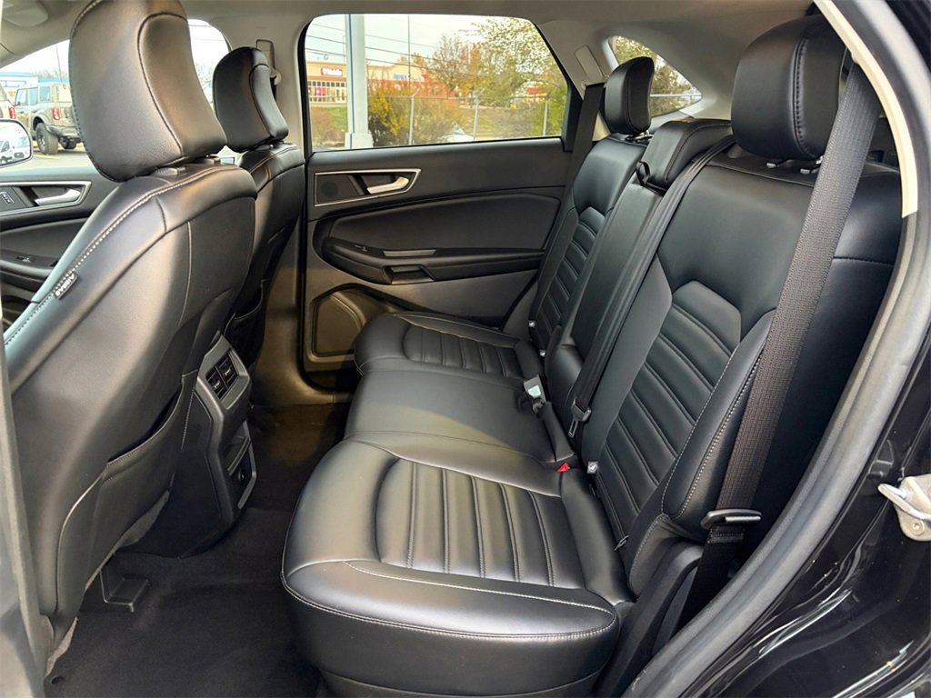 Used 2023 Ford Edge SEL image 19