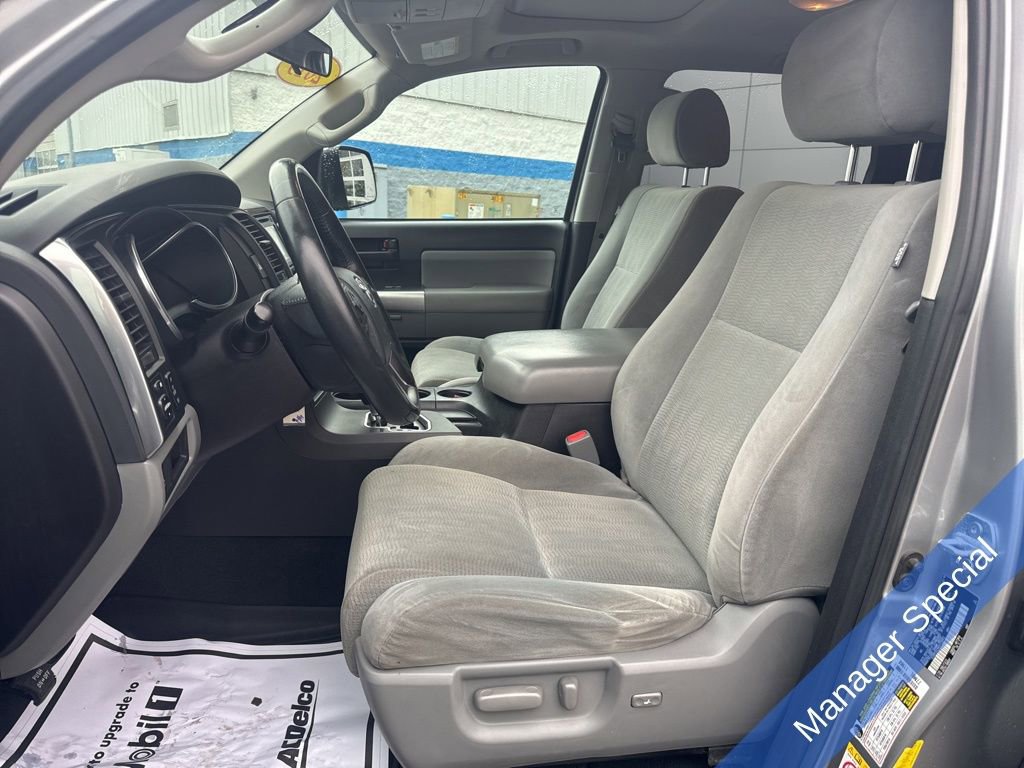 Used 2019 Toyota Sequoia SR5 image 17
