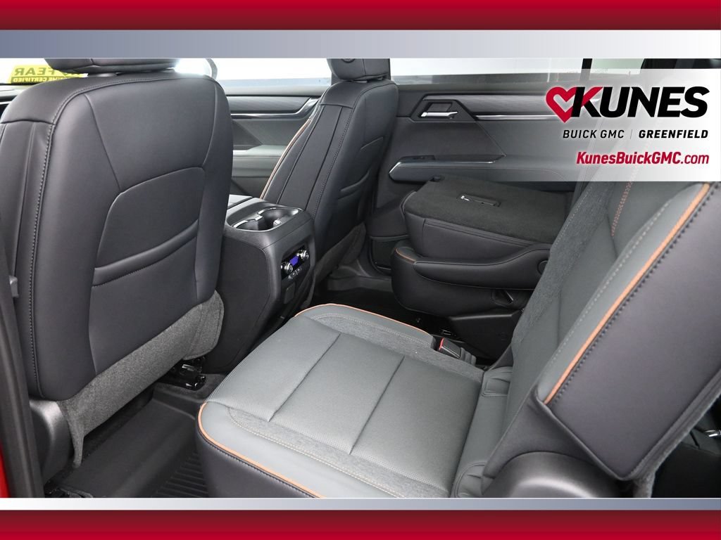 New 2025 GMC Acadia AT4 w/ LPO, Floor Liner Package AWD/4WD image 16