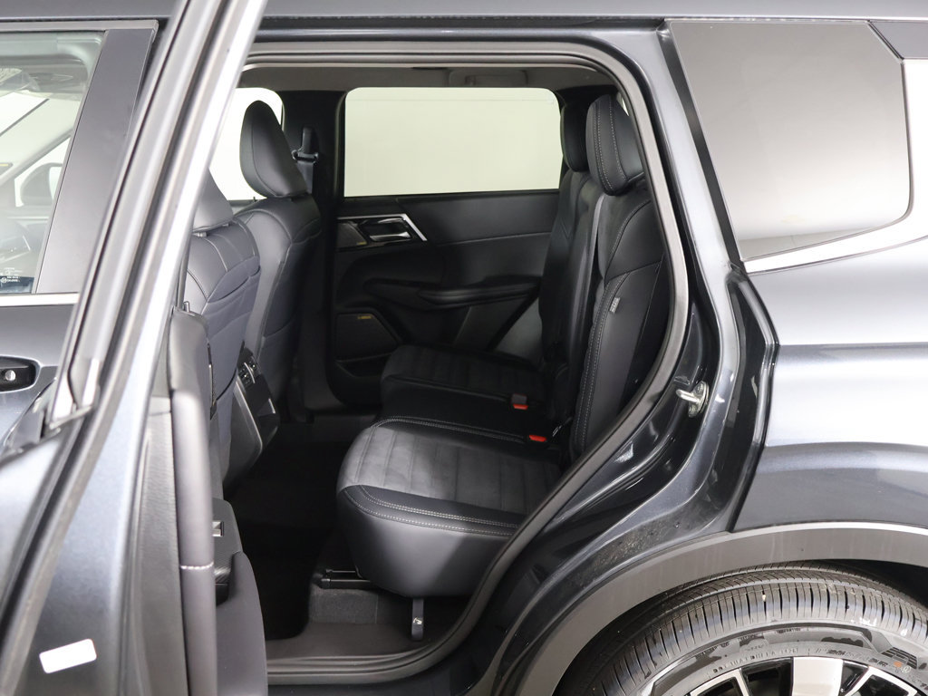 New 2026 Mitsubishi Outlander SE FWD image 33