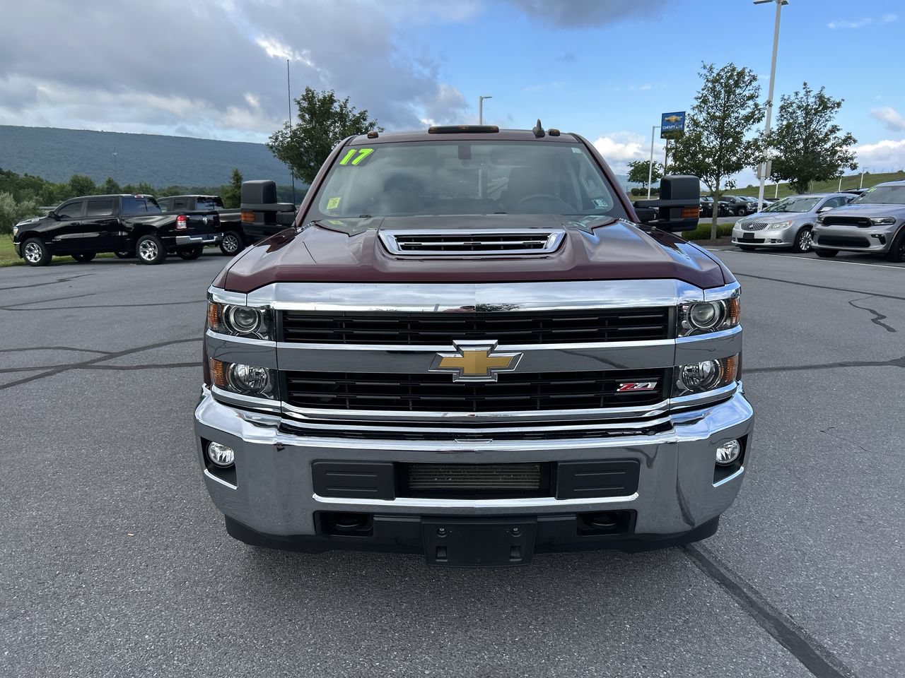 Used 2017 Chevrolet Silverado 3500 LT w/ LT Convenience Package AWD/4WD image 2